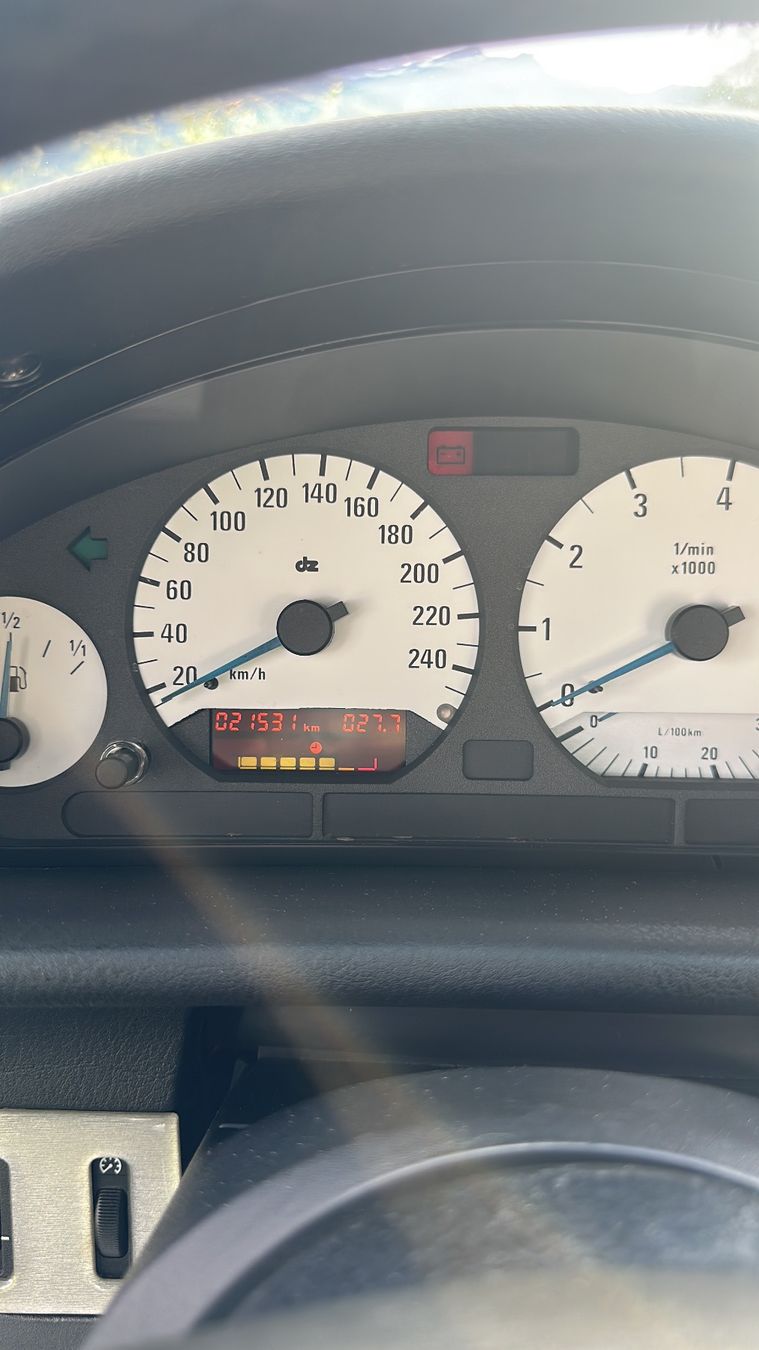 BMW Automobili: BMW 328i E36 HANDSCHALTUNG – Usato da Kriens venduto da Sni_02 2