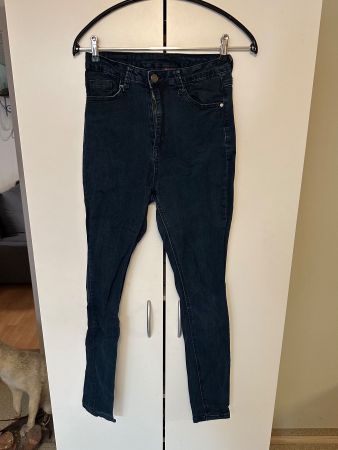 Dunkelblaue Jeanshose (38)