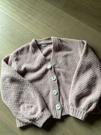 Next Mädchen Strickjacke Gr. 134