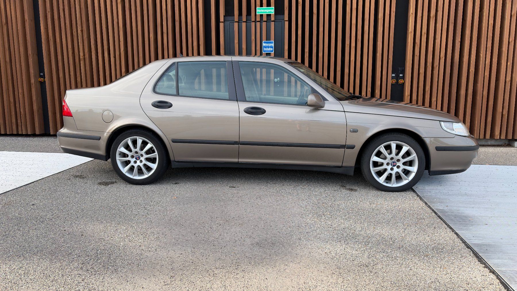 Saab Autos: Saab 2.0t Aut. El.Sitze – Gebraucht aus Rheinfelden von gth_wd5m 4