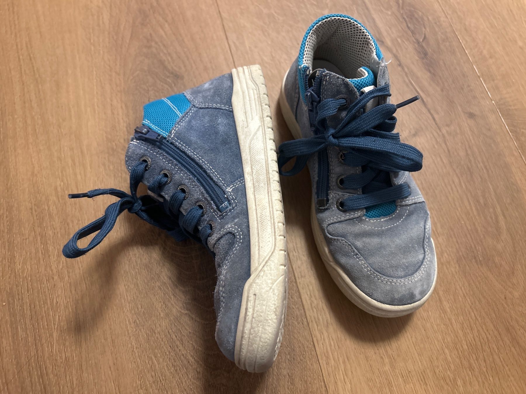 Superfit Scarpe per ragazzi: Superfit Sneakers Wildleder Jungs Gr 32 – Usato da Regensdorf venduto da Spyke55 1