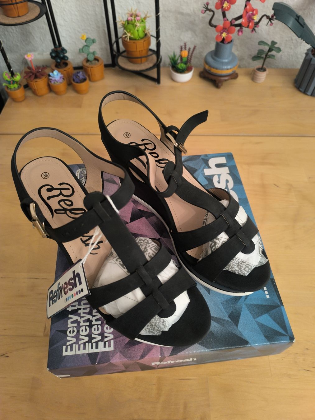 Scarpe da donna: Schwarze Refresh Sandale, Grösse 39 – Nuovo e nell'imballaggio originale da Bern venduto da Nessli