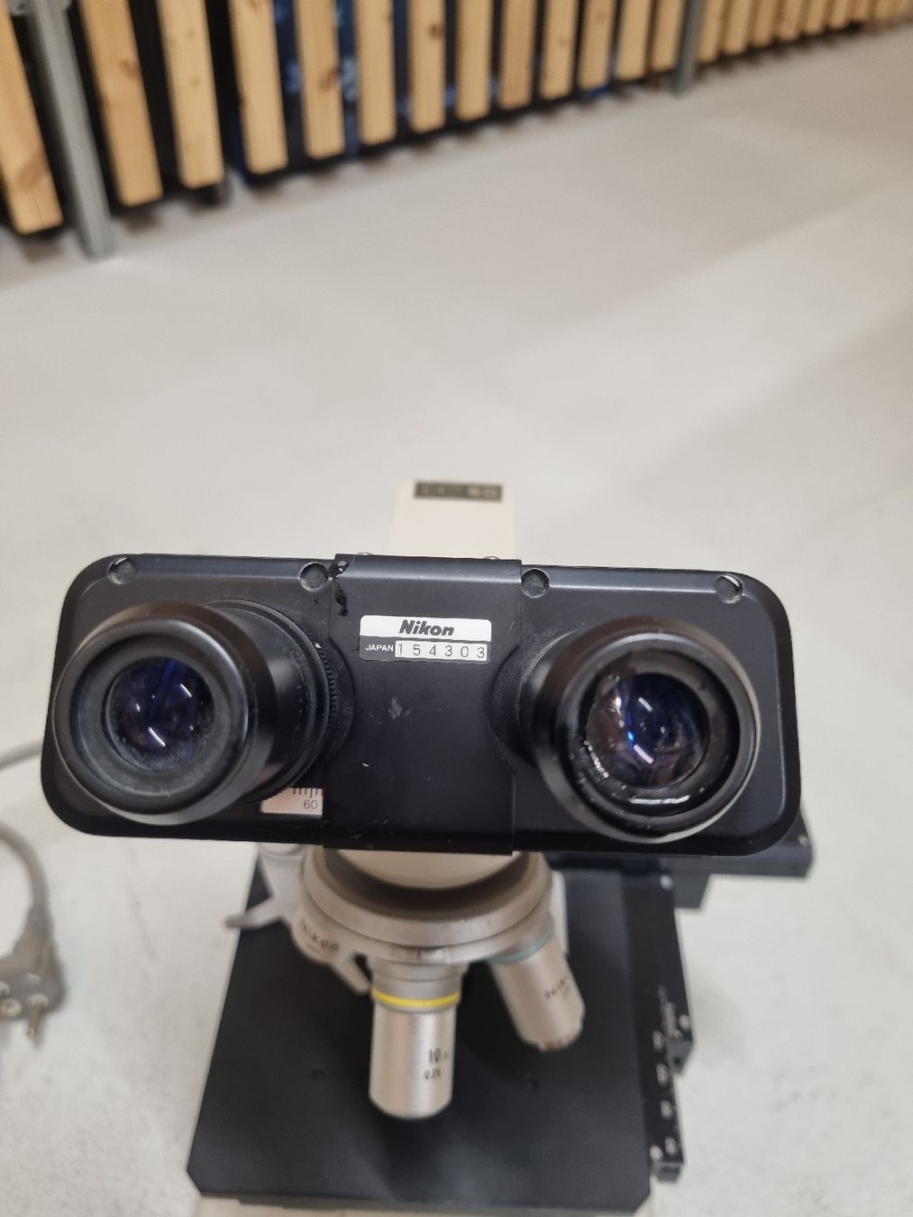 Nikon Mikroskopie: Nikon Labophot Mikroskop - binokular, mit 4 Objektiven – Gebraucht aus Zürich von dvb_k2cq 2