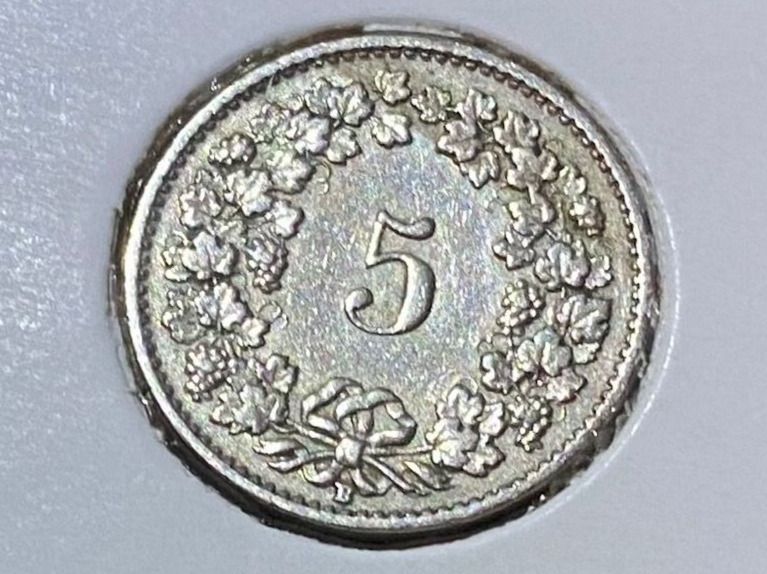 Tutti le monete: Schweiz 5 Rappen 1925 B in Münzrähmchen – Usato da Speicher venduto da CH-Schatzkammer 1