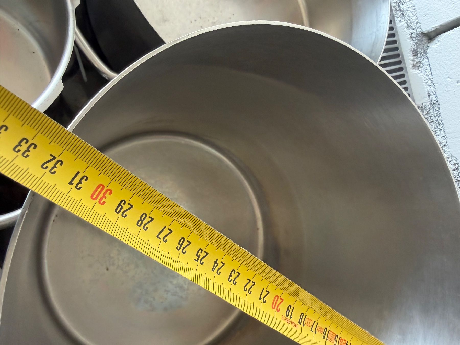 Padelle: 4 grosse Pfannen Gastronomie div Grössen – Usato da Weesen venduto da AmdenLodgeOliEschler 3