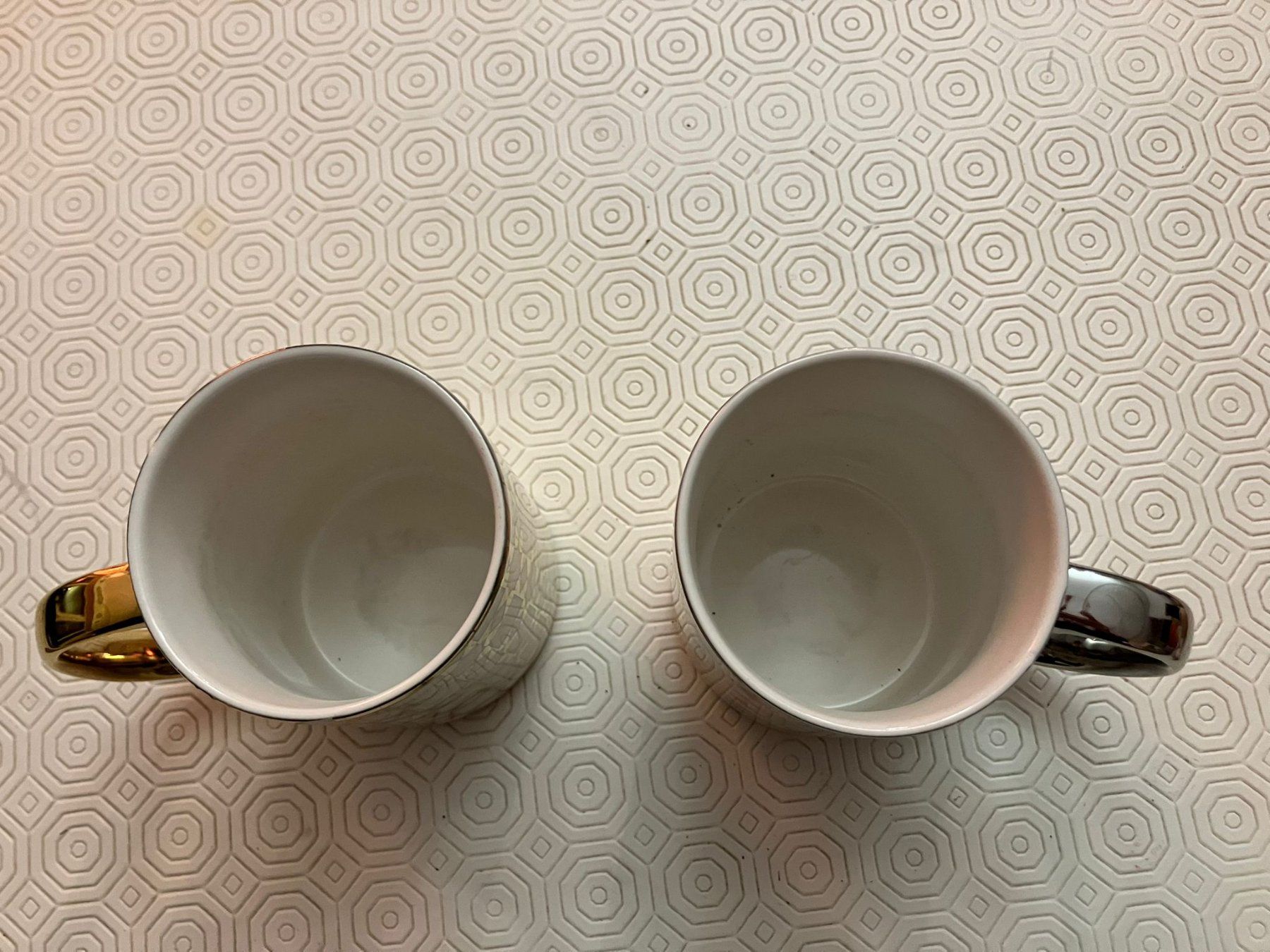 Tazze: 2 tazze da tè oro/argento – Usato da Melano venduto da H-Sara 1