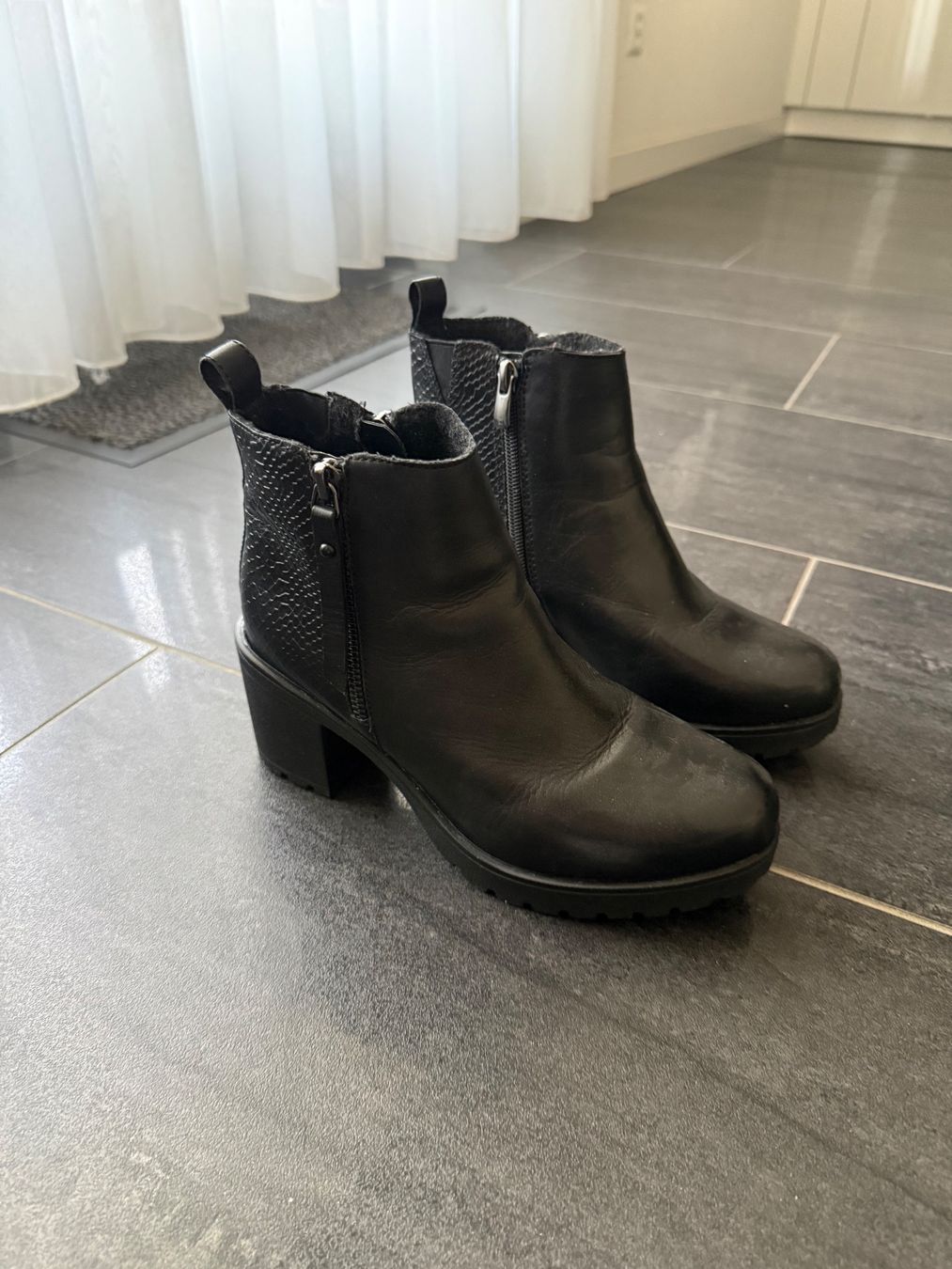 Damenschuhe: Stivaletti nuovi – Neu (gemäss Beschreibung) aus Losone von AriCol1512