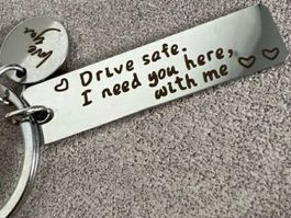 Schlüsselanhänger mit Gravur "Drive safe. I need you here