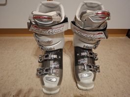 Nordica Speedmachine C115 Skischuhe, Grösse 22.5-23.5 Top!
