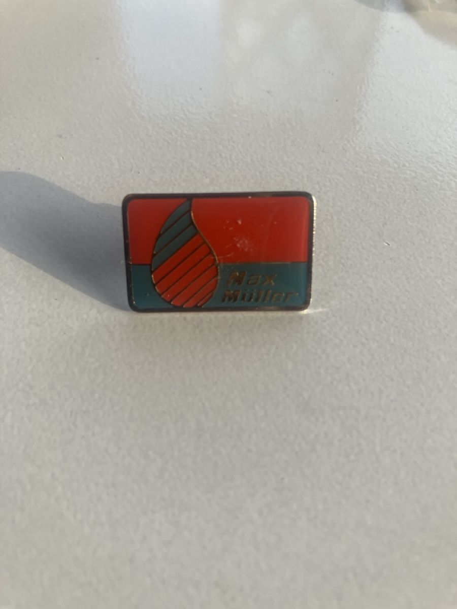 Placchette & Badge: Pin Max Müller – Usato da Eschlikon TG venduto da Urs.knopf