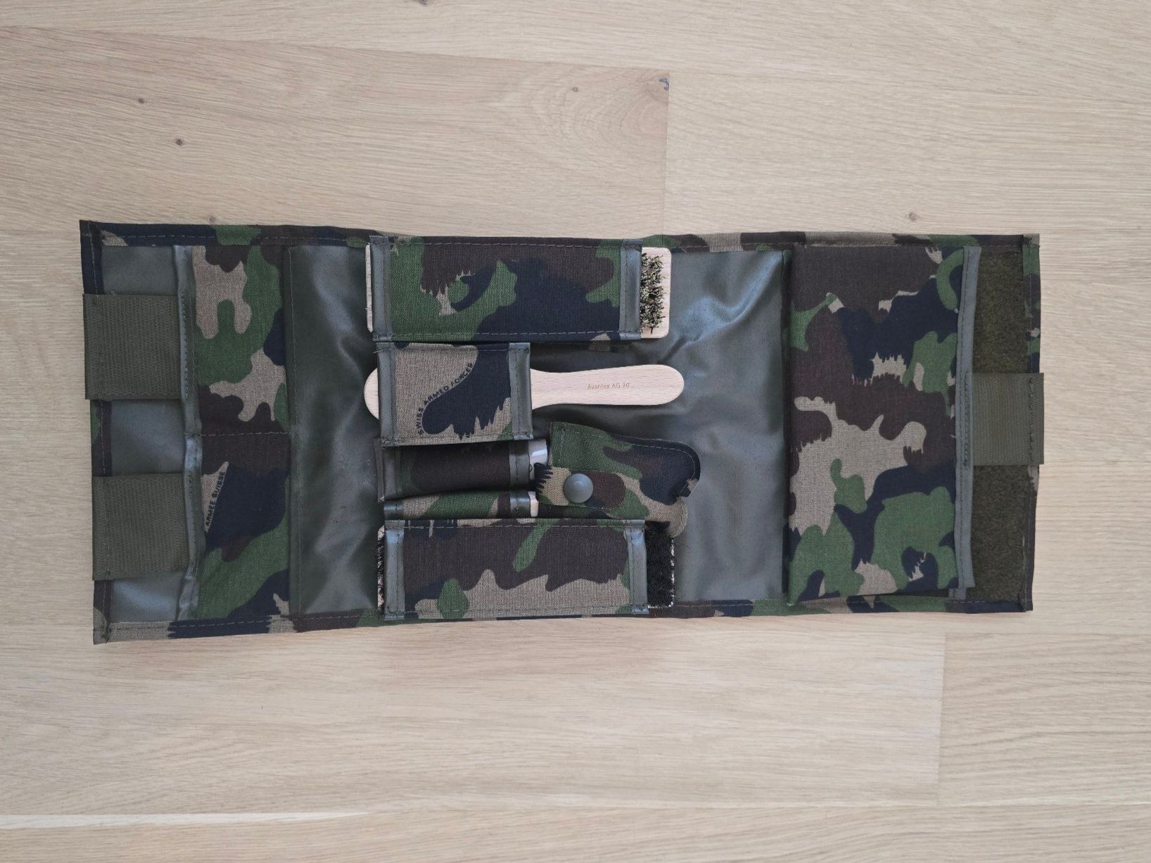 Schweizer Armee Tutti gli attrezzi: Mannsputzzeug Schweizer Armee, neu – Nuovo (secondo la descrizione) da Pfyn venduto da mei_vyw5 1