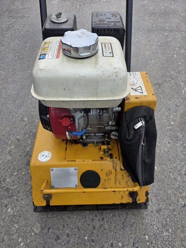 Tutte le macchine: Vibro - Platte mit Honda - Motor – Usato da Schwarzenegg venduto da Stakro 1