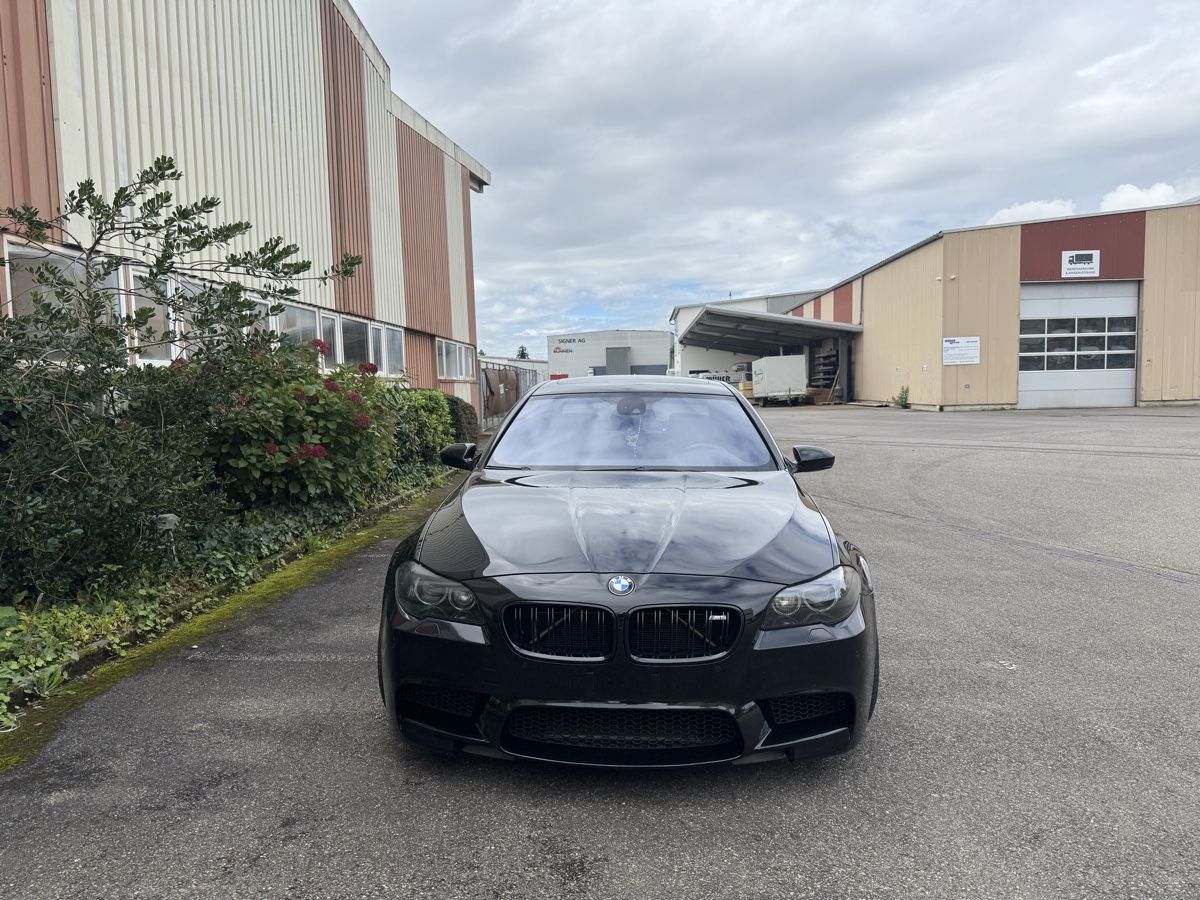 BMW Automobili: BMW M5 – Nuovo (secondo la descrizione) da Erlen venduto da dze_wd8d