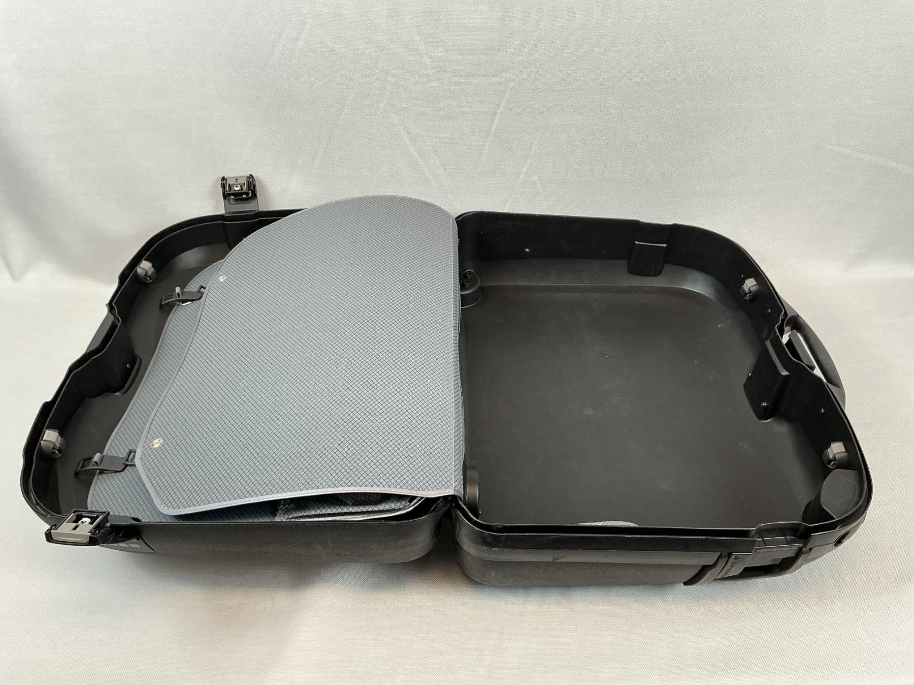 Samsonite Reisekoffer: SAMSONITE Hartschalen Roll - Koffer – Gebraucht aus Richterswil von Restwert_Richterswil 7