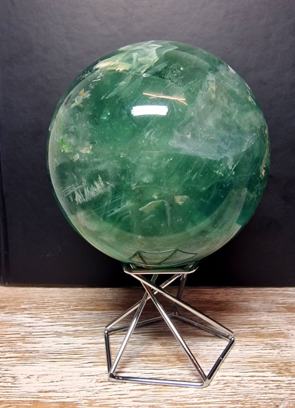 Minerali & Pietre curative: Wunderbare Federfluorit Kugel 78mm 780g – Nuovo (secondo la descrizione) da Matzingen venduto da Shay_Crystalz 2