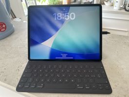 Ipad Pro 12.9 Zoll 3. Gen 256 GB mit Logitech Tastatur 