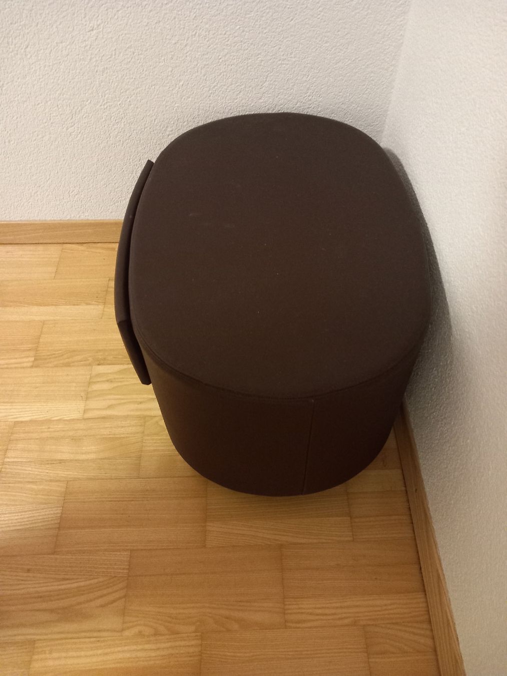 Comodini: Nachttisch Echtleder oval braun mit einer Schublade  – Usato da Dachsen venduto da Tadeuss 1