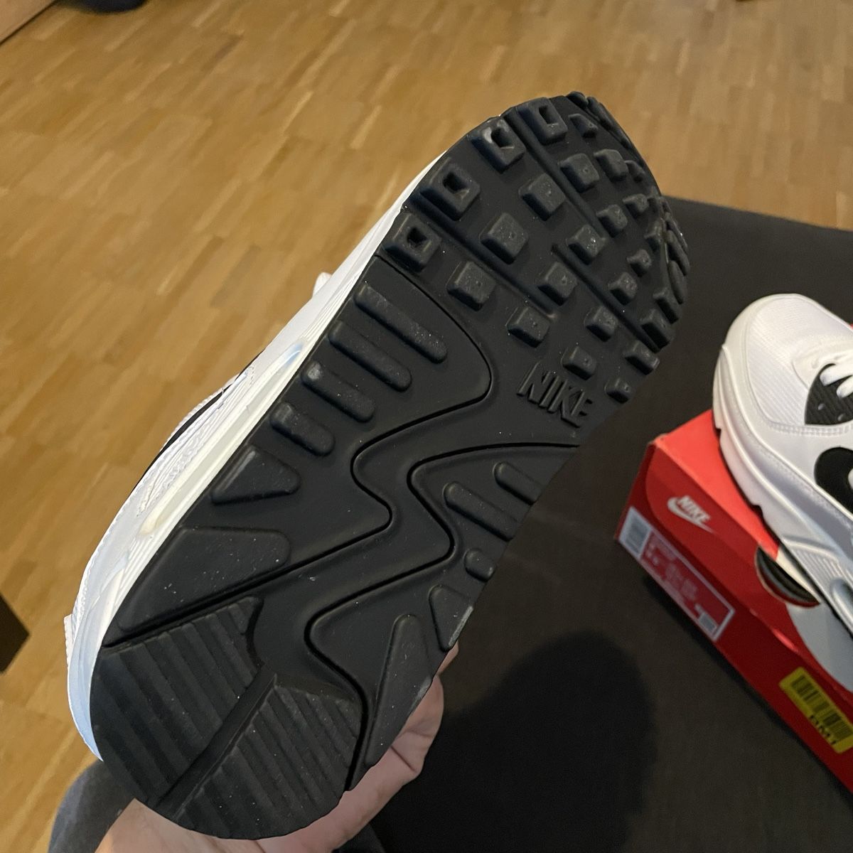 Nike Herrenschuhe: Nike Air Max 90 / White-Black – Neu (gemäss Beschreibung) aus Solothurn von __M_M__ 5