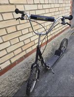 Scooter mit Grossen Raedern und Klingel