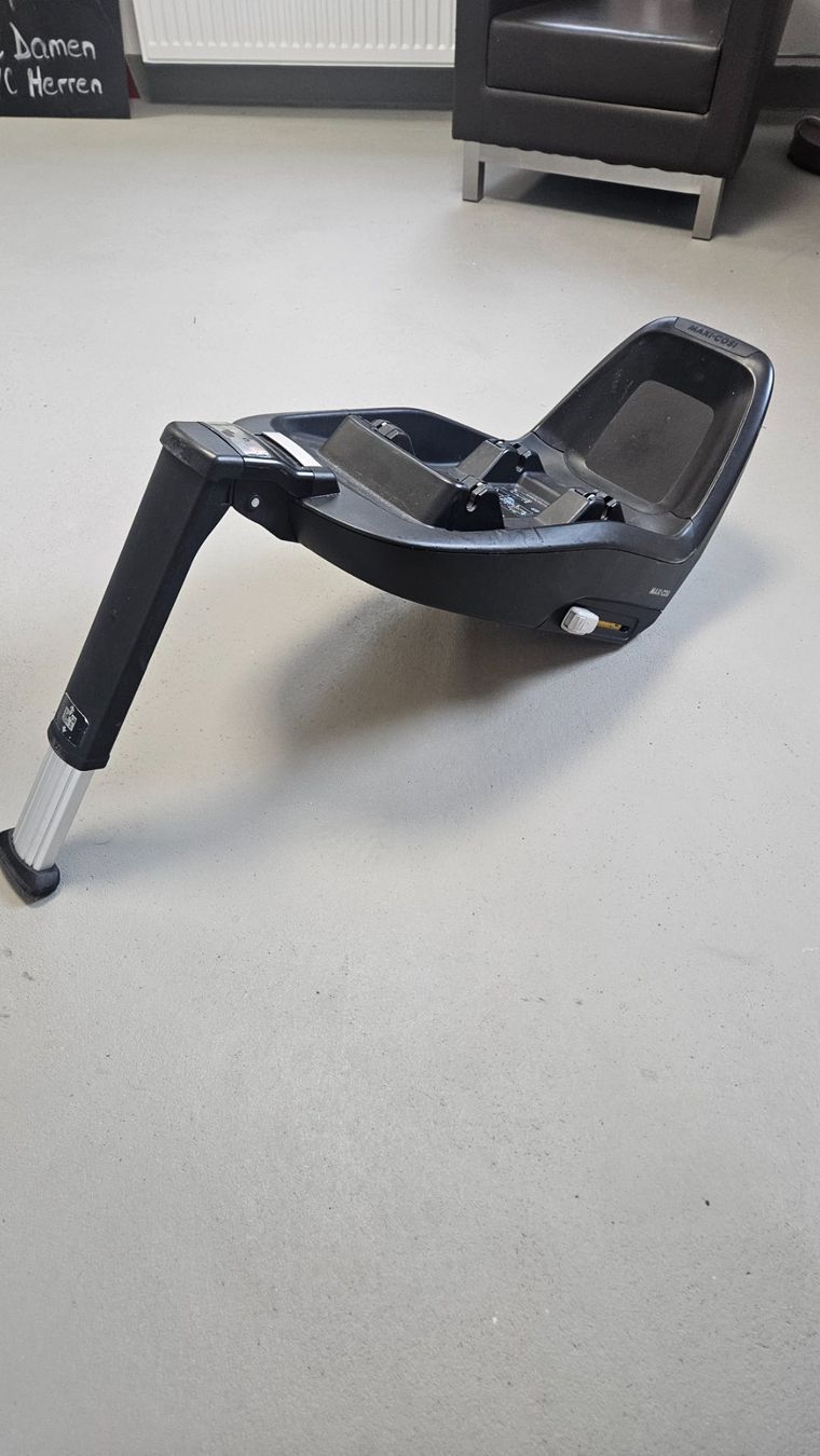 Maxi-Cosi Seggiolini per auto: Isofix – Usato da Sissach venduto da Nadine1007 1