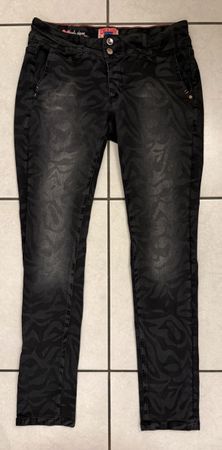 Jeans mit Leo-Muster in Schwarz von Street One Gr. 38
