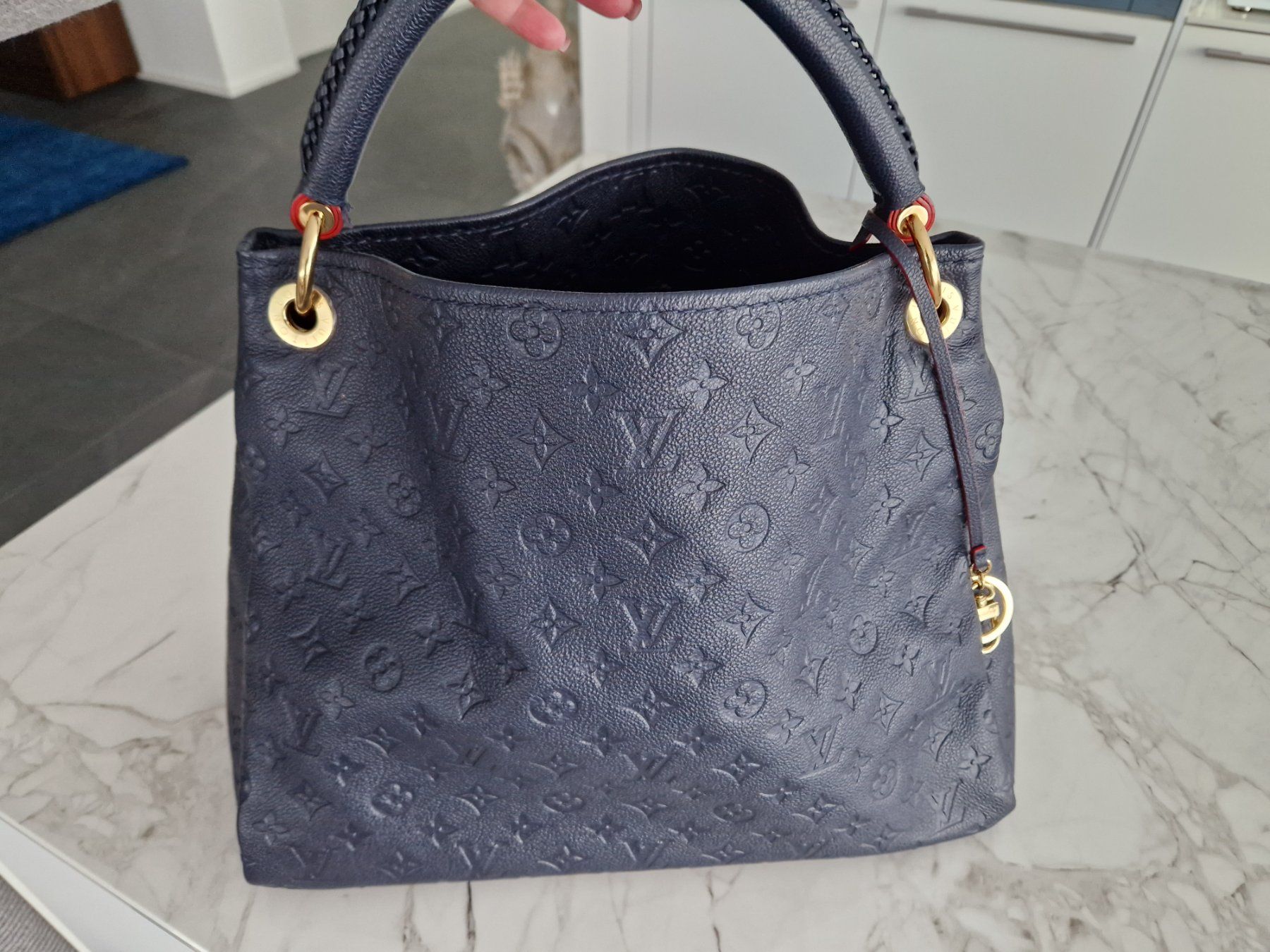 Louis Vuitton Taschen für Damen: Louis Vuitton Artsy – Gebraucht aus Sitterdorf von jeboku92