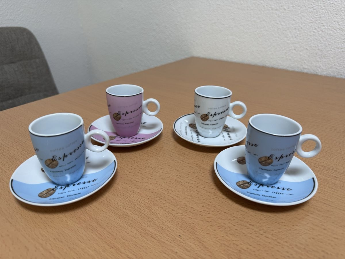 Tazze: 4 Espressotassen mit Untertassen – Usato da Küsnacht ZH venduto da IrischkaB