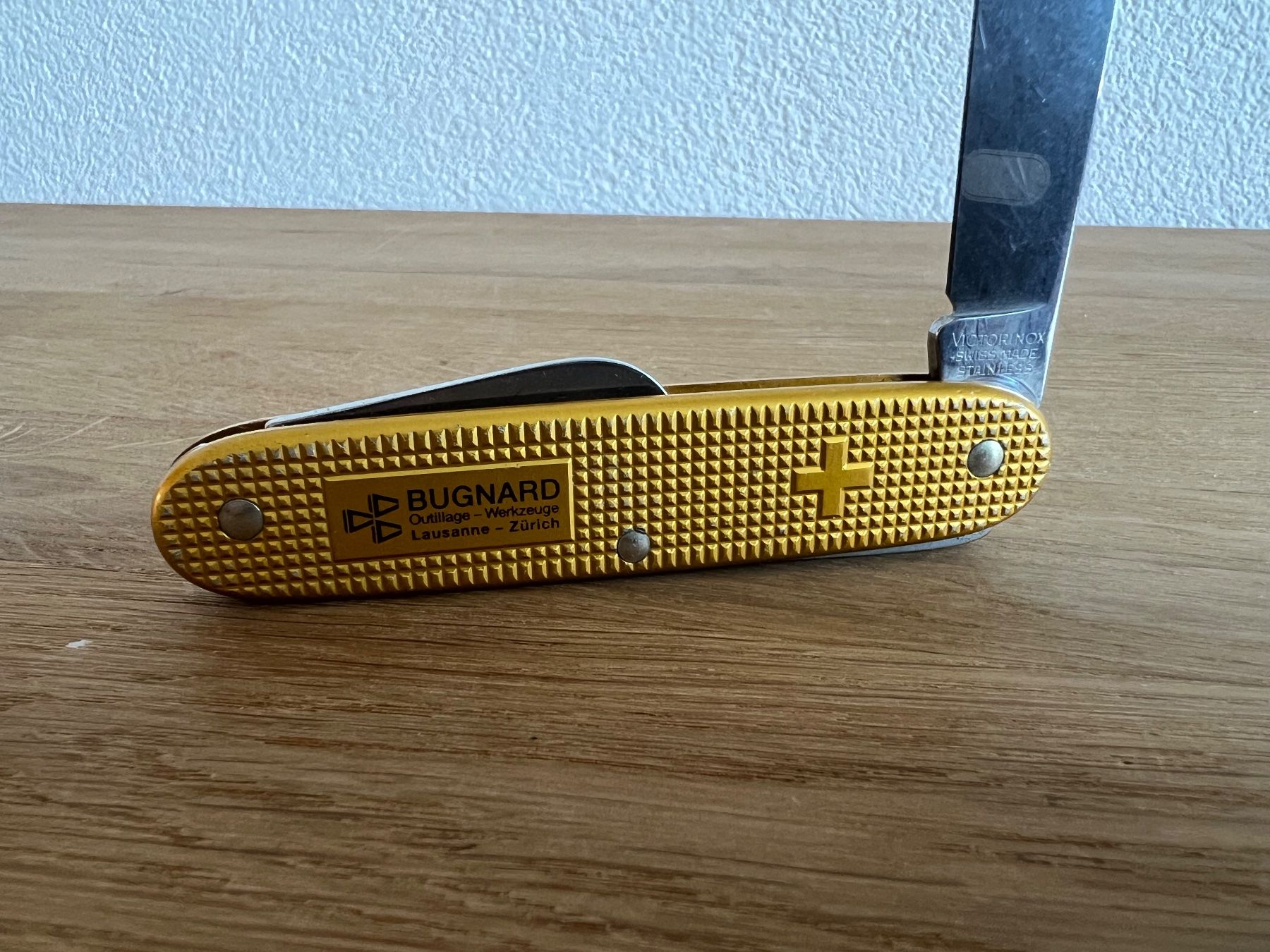 Victorinox Coltelli tascabile: Victorinox Alox Old Cross Sackmesser Bugnard gold – Usato da Frauenfeld venduto da lona05 5
