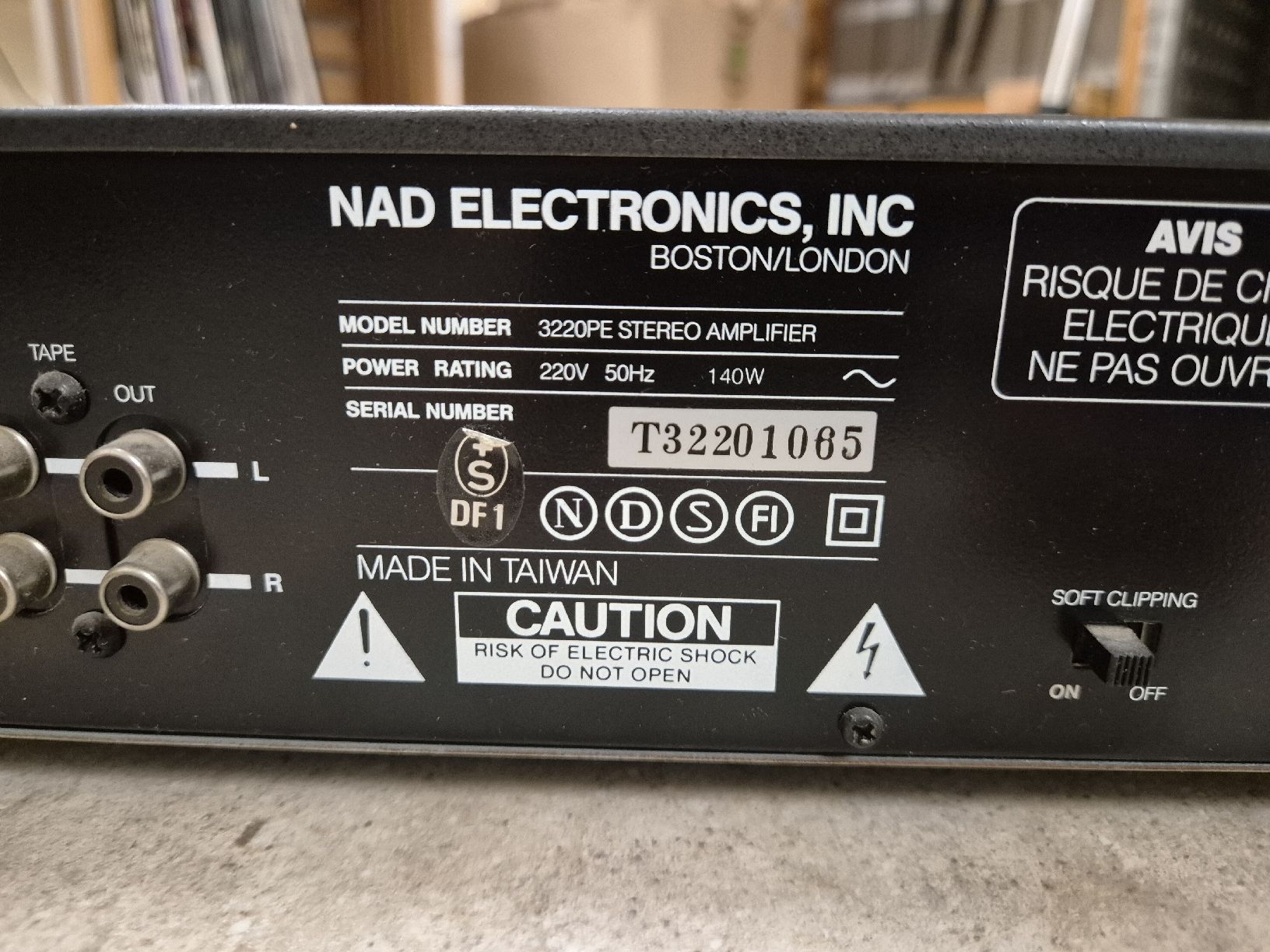 Nad Amplificatori: NAD 3220PE Stereo Amplifier-  Verstärker – Usato da Plaffeien venduto da rfsc 3