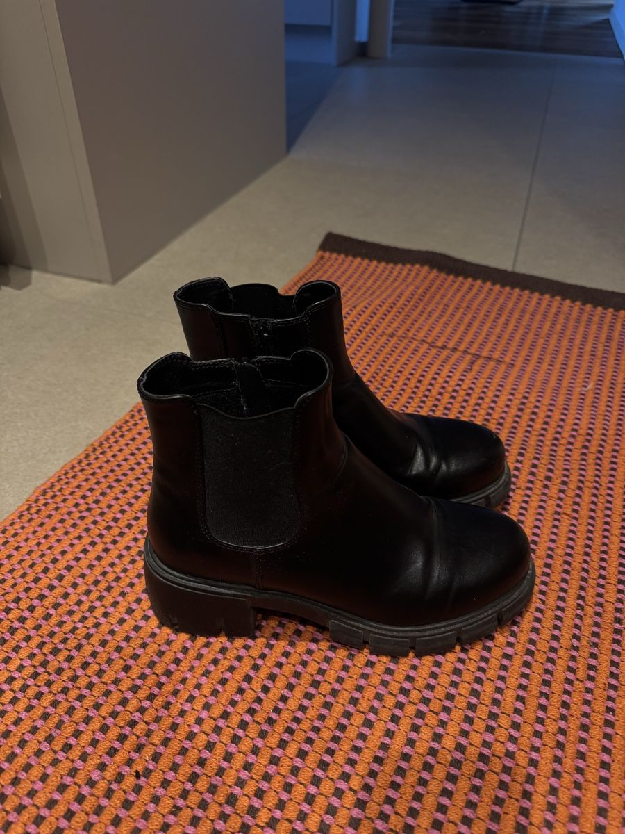 Scarpe da donna: boots black – Usato da Roggwil BE venduto da lffcb