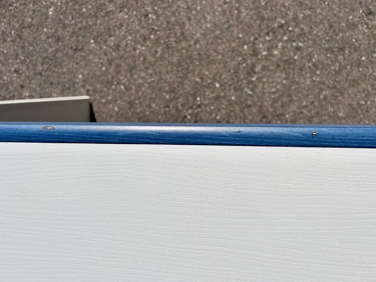Schreibtische: Schreibtisch weiss blau Holz – Gebraucht aus Urtenen-Schönbühl von rega04 4