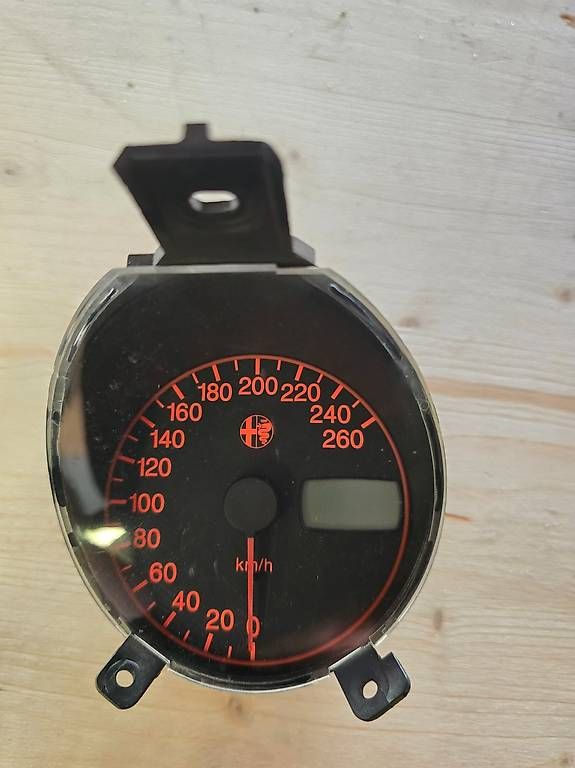 Alle Autoersatzteile: Alfa Romeo 156 Tacho – Gebraucht aus Grosswangen von LUNI_Classic_Cars