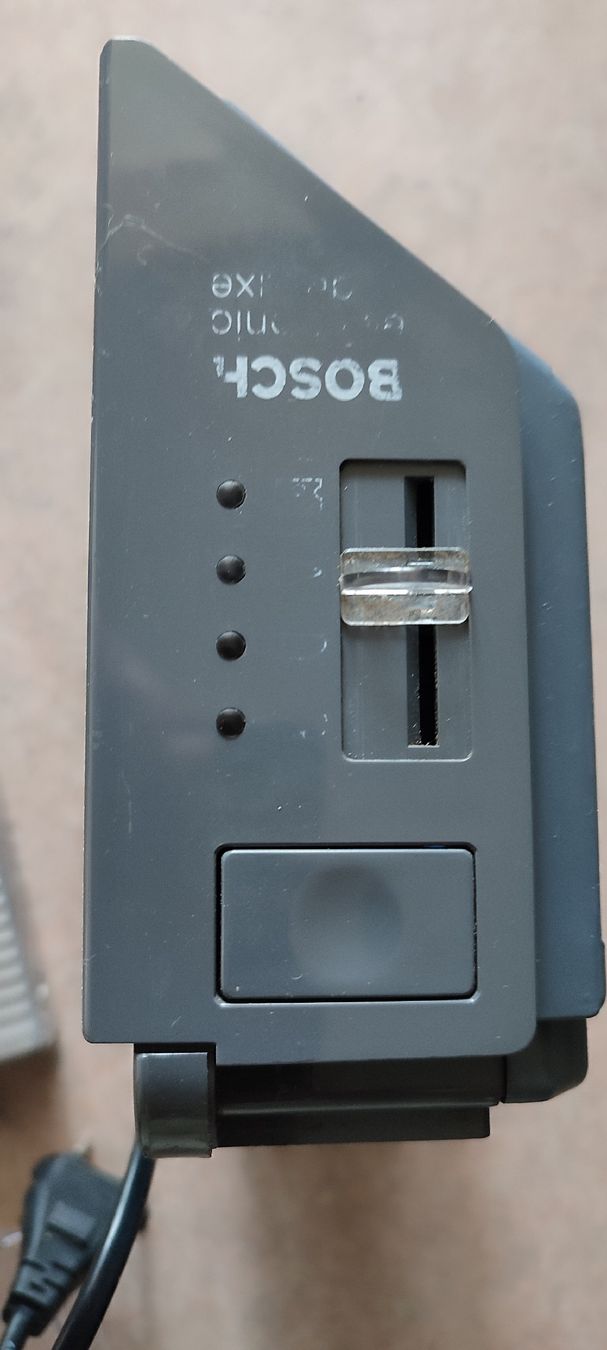 Bosch Elettrodomestici da cucina: Aufschnittmaschine Bosch 0-25mm – Usato da Biel/Bienne venduto da ruggi03 4