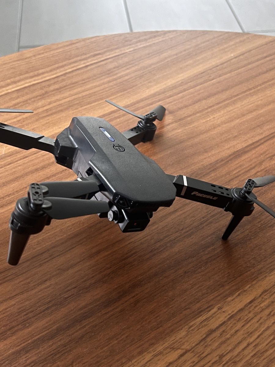 Blackmagic Videocamere: Foldable Drone with Camera & Controller - Ready to Fly! – Usato da Turbenthal venduto da Sert88 2