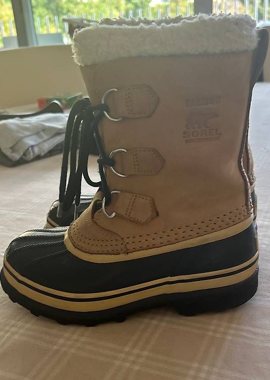 Scarpe per ragazzi: Scarponcini Sorel taglia 33 neve  – Usato da Tesserete venduto da l_m_n67r 1