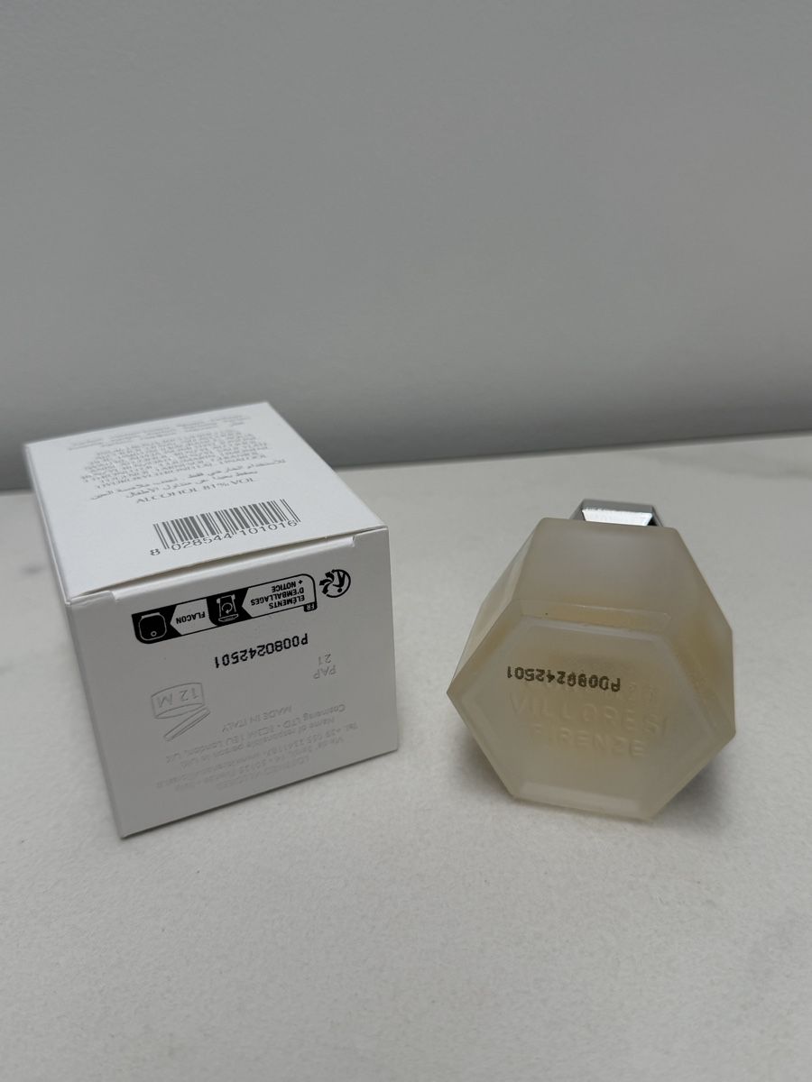 Profumi & Eau de Toilette: Teint De Neige Perfume (2 ml sample) – Nuovo (secondo la descrizione) da Vacallo venduto da kellyyy 2