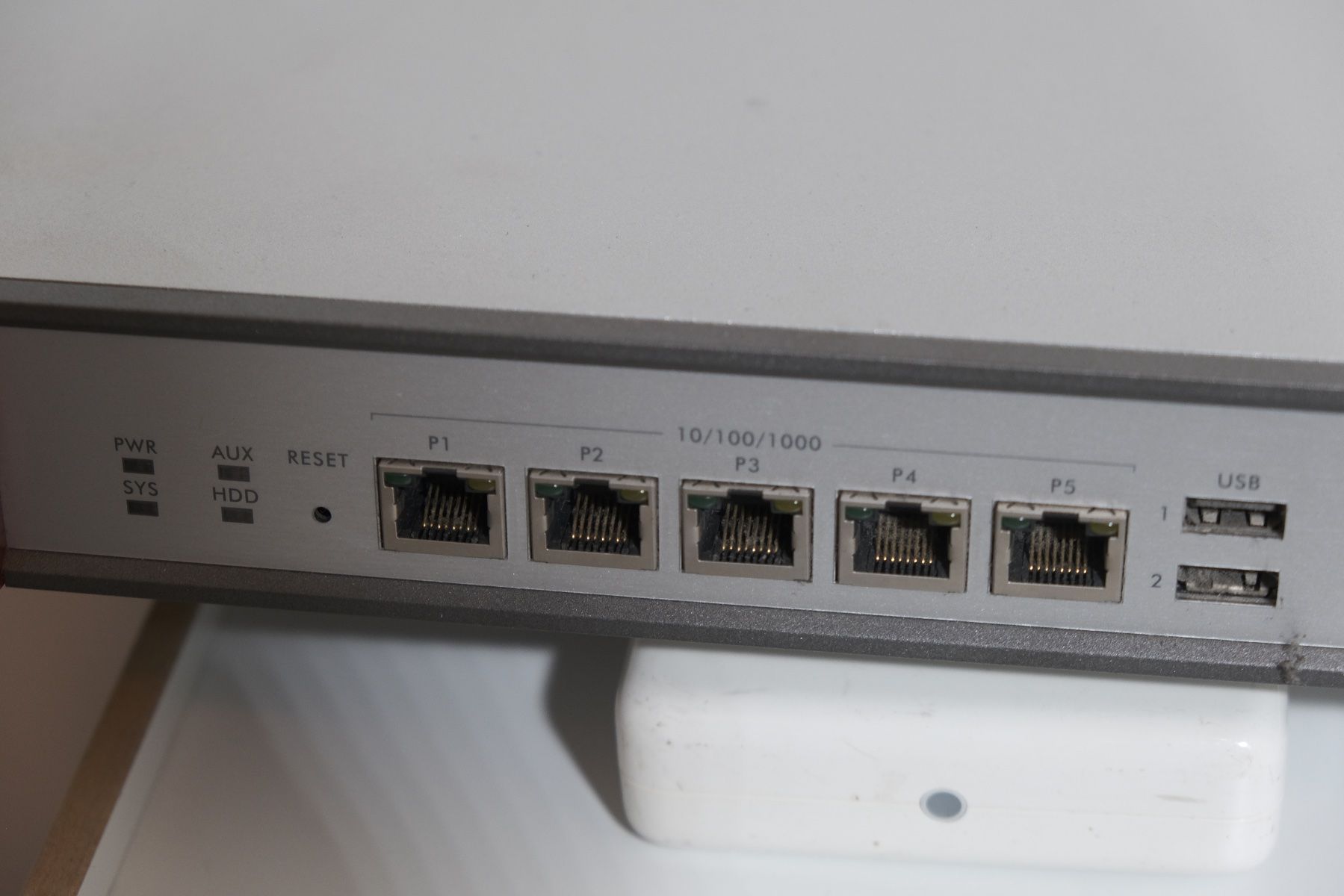 Zyxel Firewall: Firewall Zyxel ZyWALL USG 1000 – Usato da Egg SZ venduto da fsc_g2v2 2