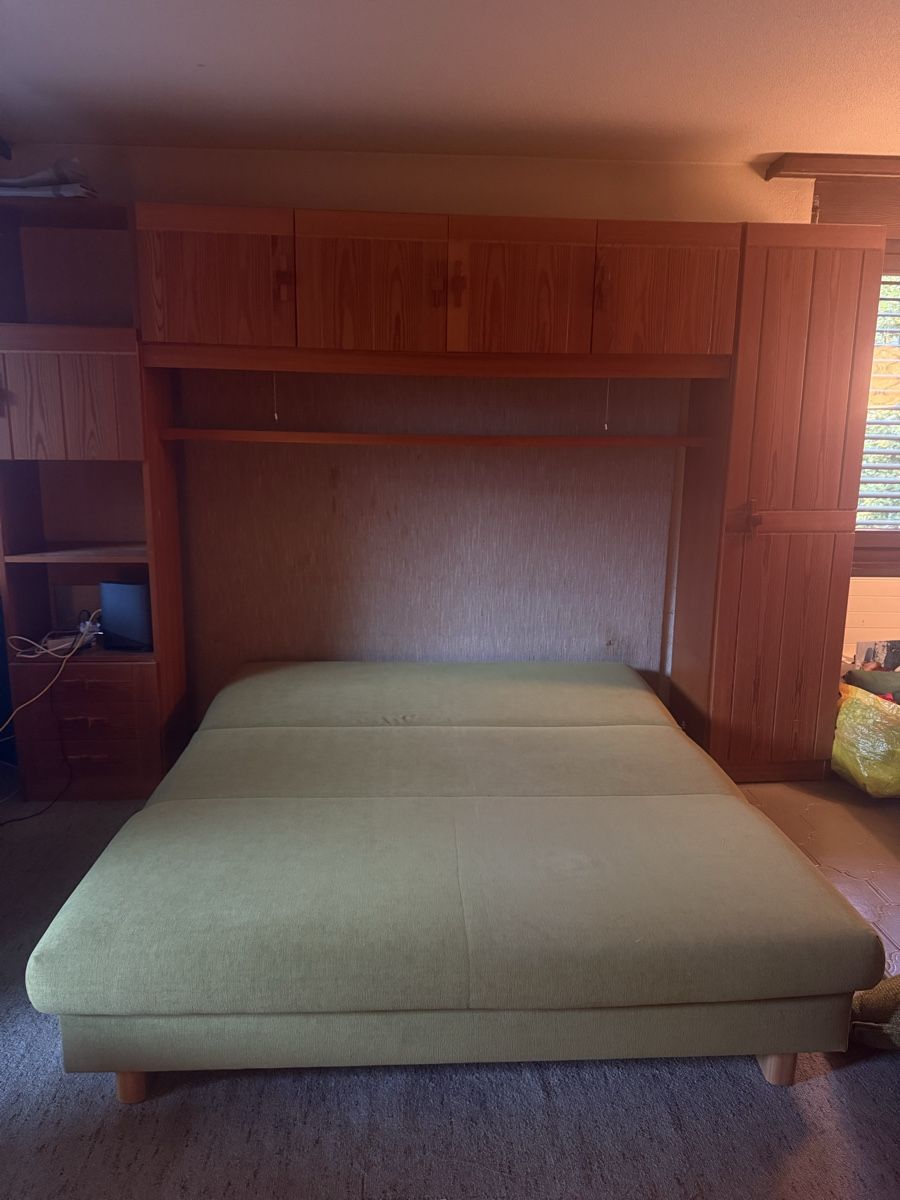 Sofas: Canapé-lit vert avec 2 coussins – Gebraucht aus Zermatt von CyprienJ 1
