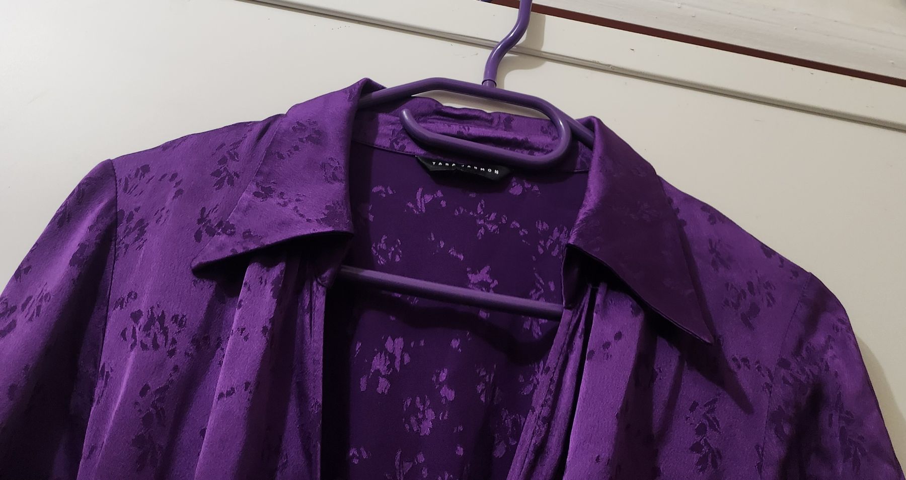 Tara Jarmon Vestiti: Robe Tara Jarmon violette fleurie viscose taille S – Usato da Niedergösgen venduto da Eva2410 6