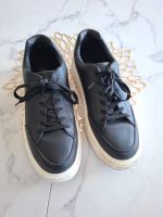 LAST CHANCE - Trendige Zara Sneakers, Schwarz, Gr. 44