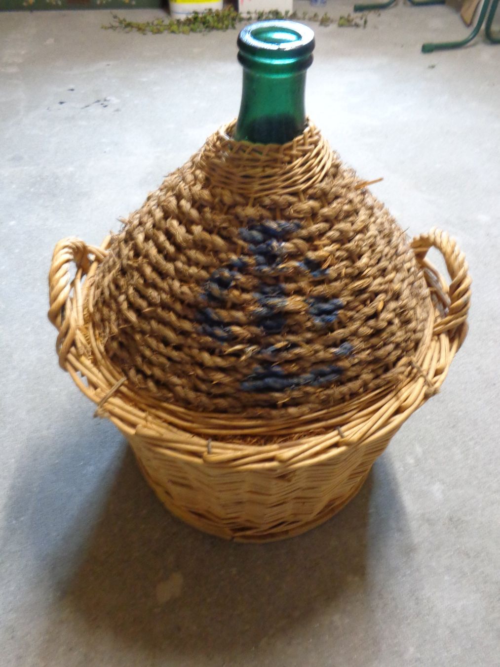 Bottiglie: Korbflasche – Usato da Schwyz venduto da Arizona64 3