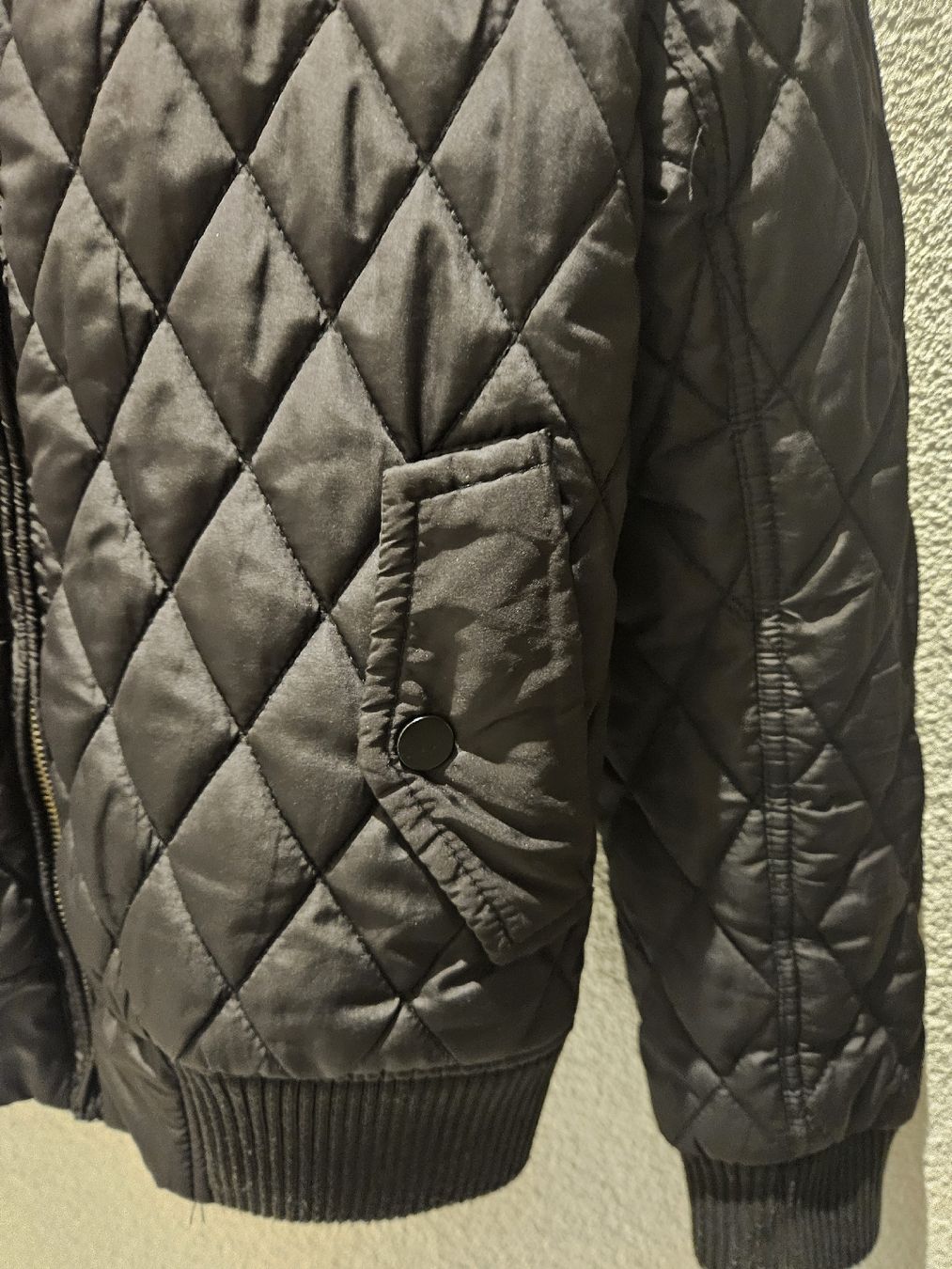 Giacche: Urban Classics Steppjacke Schwarz, Grösse S-M – Usato da Liestal venduto da corneb 2