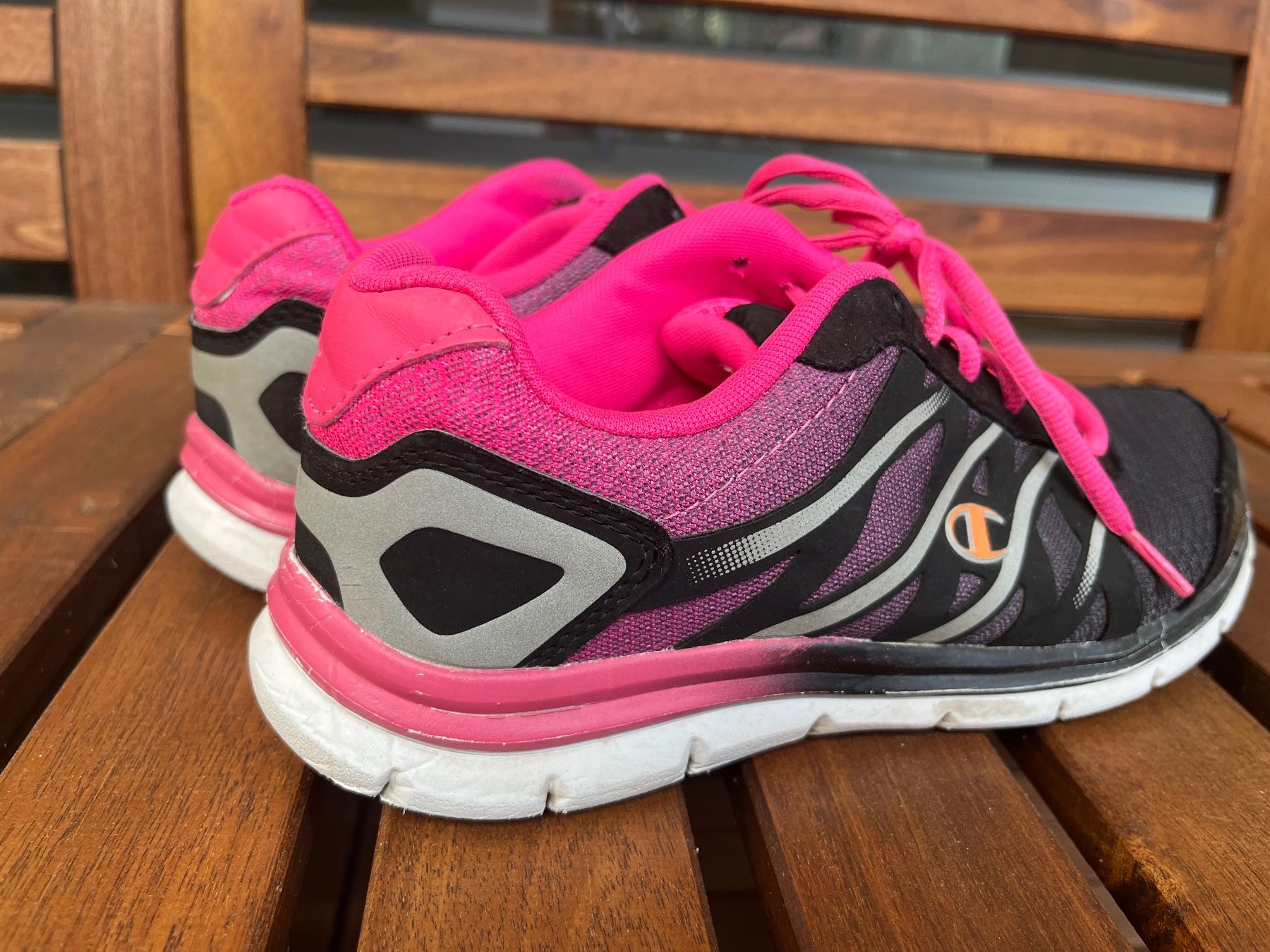 Scarpe da donna: Champion Sneakers Damen Gr.40 – Usato da Jona venduto da Good_luck_ 1
