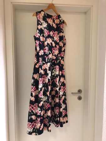 Schönes Sommer- Kleid Marki Oui LP 320.-