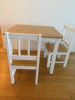 Kindertischchen mit 2 Kinderstühle