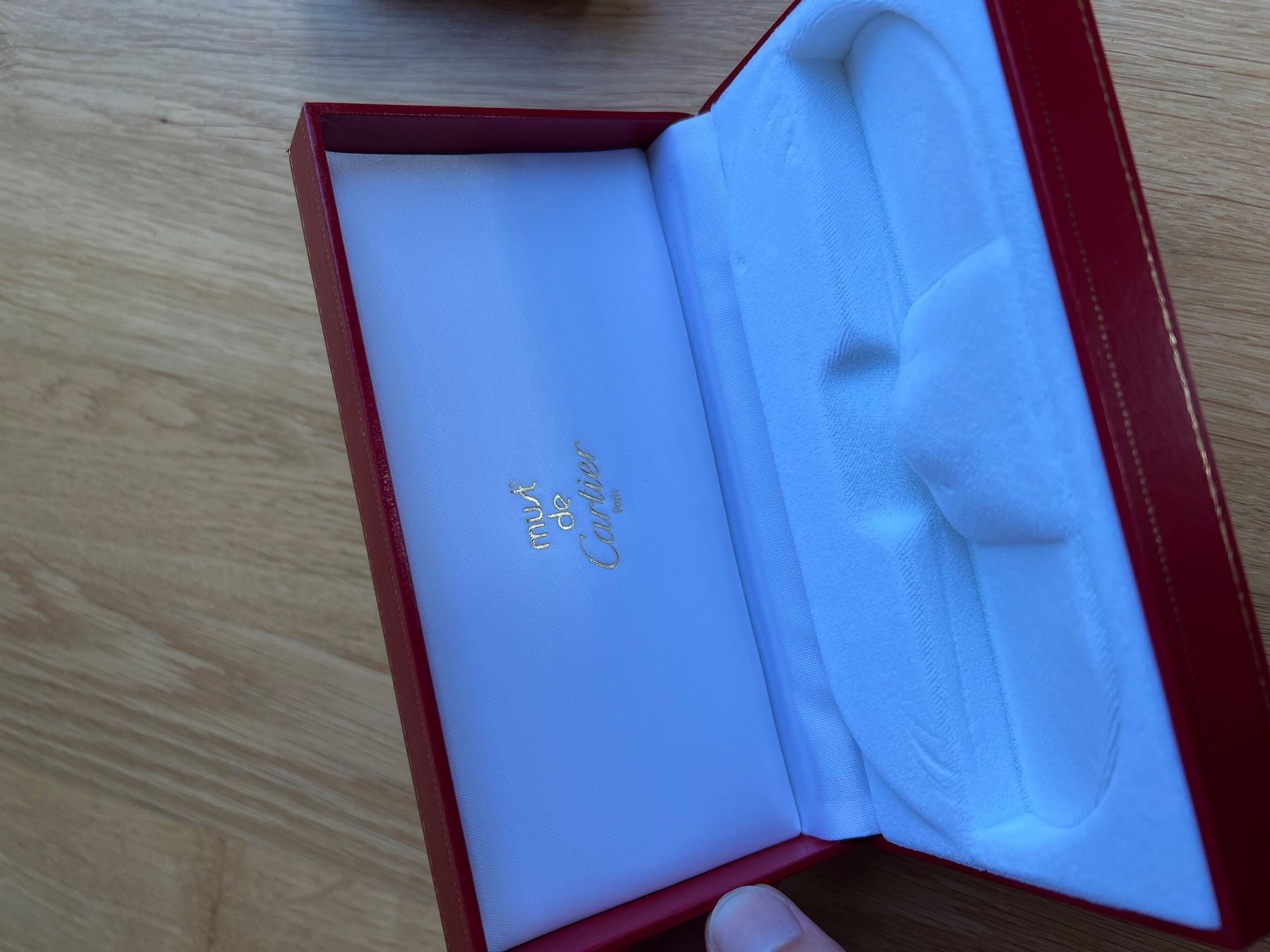 Cartier Portagioie: 2 boîtes à lunettes Cartier – Usato da Bex venduto da RicDealer 1