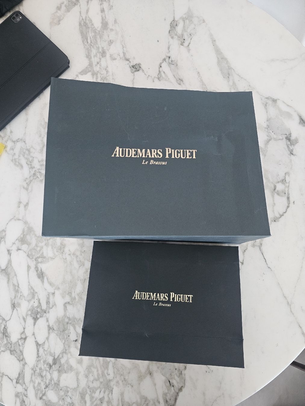 Sacs: AUDEMARS PIGUET Einkaufstaschen – D'occasion à Salgesch par Vintageswitzerland