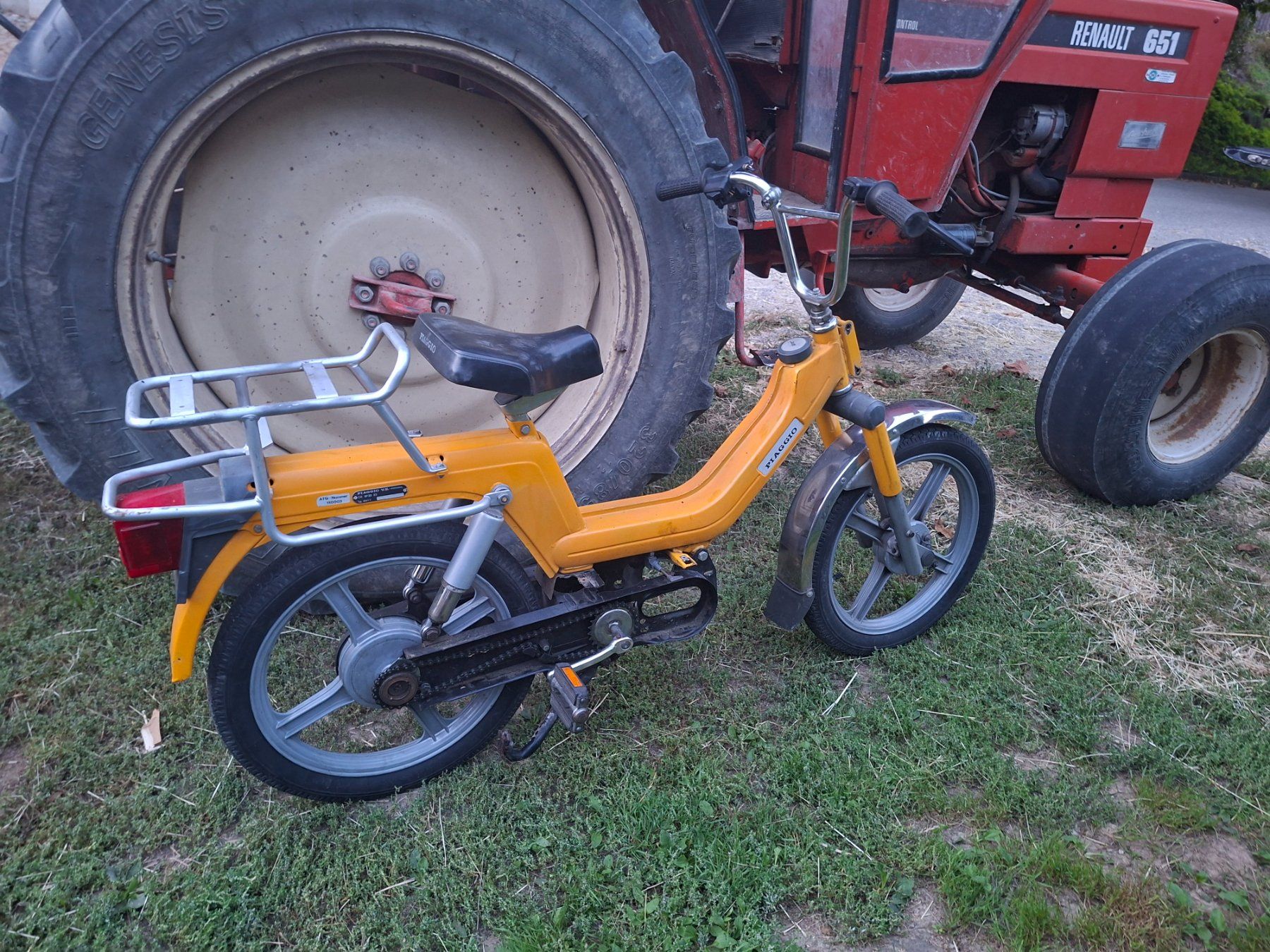 Piaggio Ciclomotori: Mofa Piaggio SI ex Post mit Ausweis rolling Chassis – Usato da Balsthal venduto da redcarpet 1
