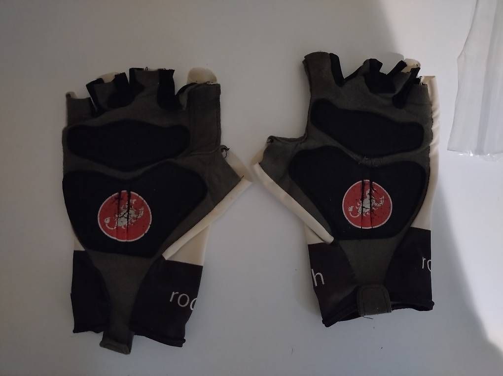 Guanti & manicotti: Gants vélo – Usato da Gland venduto da bstn9 1