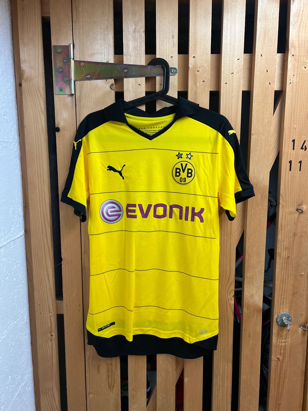 Puma Canottiere & Pantaloni: BVB Dortmund Puma Trikot Aubameyang – Usato da Cully venduto da DealerPrice 1